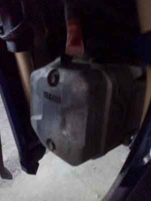 Spark 115 i ปี 56 สตาร์ทมือ เครื่องดีเดิมๆ สภาพภายนอกดี มีรอยขีดข่วนนิดหน่อยที่บังลมตรงสติ๊กเกอร์ เล่มพร้อมโอน