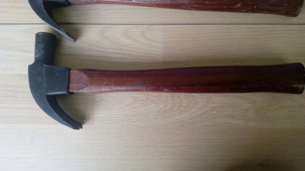 ขายค้อนเหรียญทองงานใหม่เก่าเก็บขนาด27mm. Made in W-Germany.ใหม่เก่าเก็บ