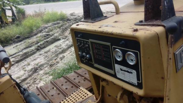 แทรคเตอร์ CAT.D5H สภาพพร้อมใช้งาน เอกสารซื้อขาย สนใจ 0835601591 หรือ 0903494058