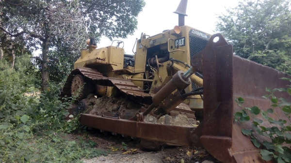 แทรคเตอร์ CAT.D5H สภาพพร้อมใช้งาน เอกสารซื้อขาย สนใจ 0835601591 หรือ 0903494058