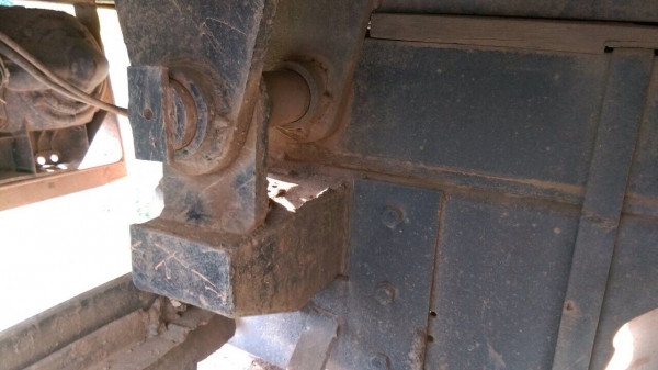 ขายกระบะเหล็ก ยกลงจาก Hino 3M พร้อมชุดปั๊ม แชสซี 85 ซม ยาว 6 เมตร