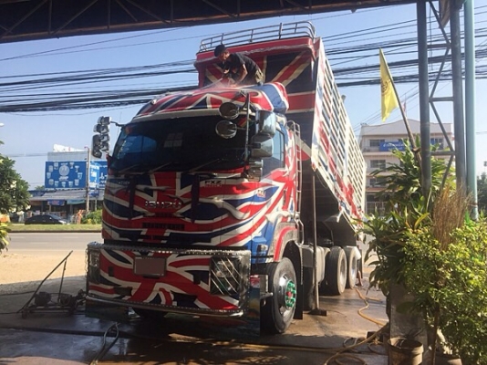 ขายรถพ่วง ISUZU DECA FXZ เครื่อง 360 แรง ปี 57 ดั้มพ์เหล็กคอกเกษตร กระบะดั้มพ์อู่ธนิกลการ นครสวรรค์ ล้อแม็ค ชุบโครเมี่ยม ยางเรเดียลทุกเส้น สภาพยาง 70\% ลูกพ่วงยาว 7 เมตร 3 เพลาแท้ ( เพลากลางยกได้ เป็นแหนบ )