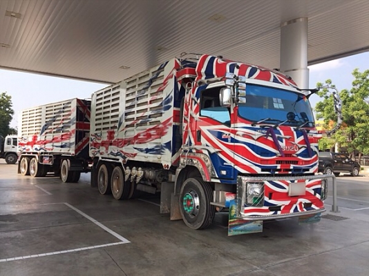 ขายรถพ่วง ISUZU DECA FXZ เครื่อง 360 แรง ปี 57 ดั้มพ์เหล็กคอกเกษตร กระบะดั้มพ์อู่ธนิกลการ นครสวรรค์ ล้อแม็ค ชุบโครเมี่ยม ยางเรเดียลทุกเส้น สภาพยาง 70\% ลูกพ่วงยาว 7 เมตร 3 เพลาแท้ ( เพลากลางยกได้ เป็นแหนบ )