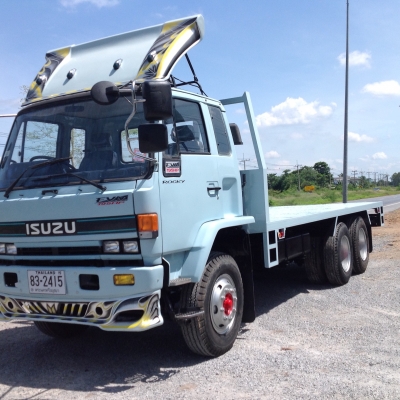 ขายรถบรรทุก10ล้อเพลาเดียวยาว6.20 เครื่อง195โทร 0819945673