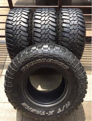 ยาง Mud Thunderer 33 12.5 R15 ปลายปี11 ดอกเยอะ ไม่มีปะ ราคาไม่แพง
