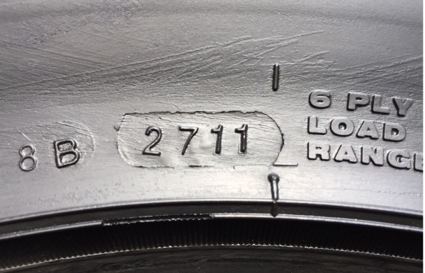 ยาง Mud Thunderer 33 12.5 R15 ปลายปี11 ดอกเยอะ ไม่มีปะ ราคาไม่แพง
