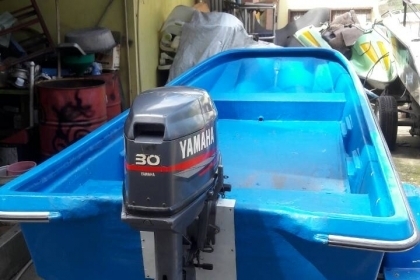 .ขาย เรือ ไฟเบอร์ 3 ลอน 13 ฟุต พร้อมเครื่องYamaha 30 แรง + ถังน้ำมัน เครื่องเดินปกติ (ไม่รวมเทเลอร์ 