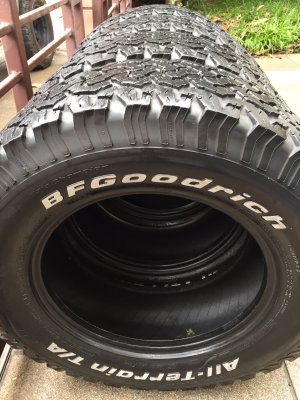 ยาง All BF Goodrich 285 65 18 ปลายปี12 ดอกเยอะ ไม่มีปะ ราคาชุดไม่แพง