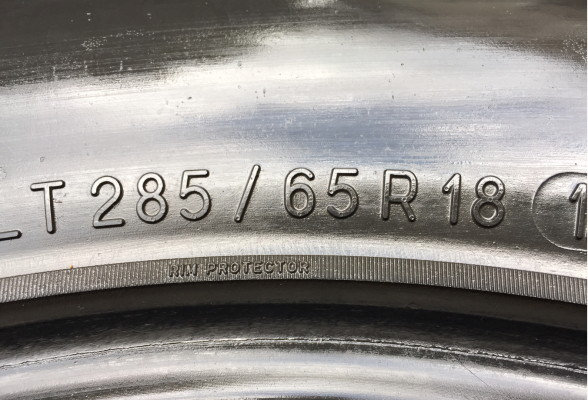 ยาง All BF Goodrich 285 65 18 ปลายปี12 ดอกเยอะ ไม่มีปะ ราคาชุดไม่แพง