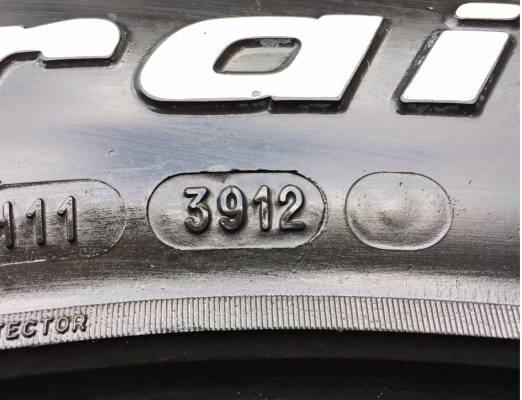 ยาง All BF Goodrich 285 65 18 ปลายปี12 ดอกเยอะ ไม่มีปะ ราคาชุดไม่แพง