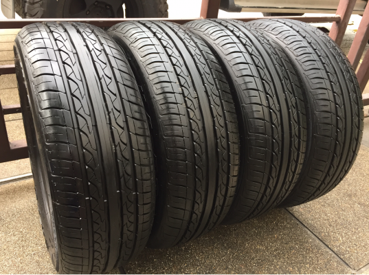 ยาง Maxxis 195 60 15 สิ้นปี15 ดอกเต็ม ไม่มีปะ ราคาไม่แพง