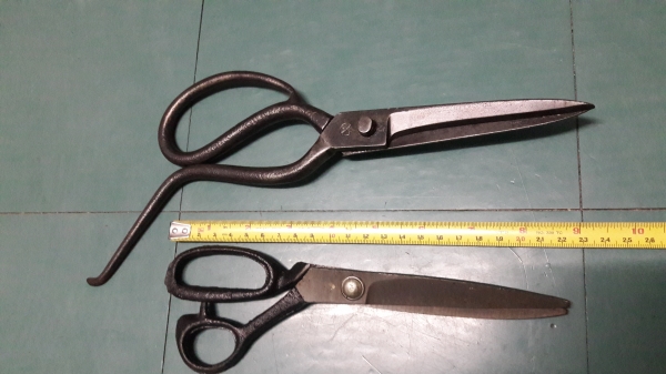 ขายกรรไกรหางตราศรคู่หัวใจMade in Germany. 12"งานเก่ามือสอง