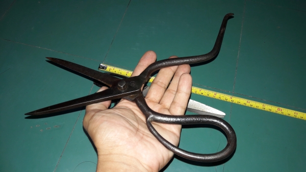 ขายกรรไกรหางตราศรคู่หัวใจMade in Germany. 12"งานเก่ามือสอง