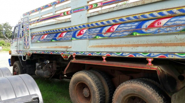 ขายสิบล้อ  ISUZU FXZ13 NFY 210แรงดั้ม รถสภาพพร้อมมใช้งาน เครื่องเกียร์ดี คัชฃีสวย ยางพอใช้งาน เอกสารเล่มทะเบียน