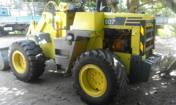 ขายรถตักล้อยาง KOMATSU 507 สภาพสวยใช้งานใด้เลย