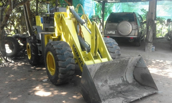 ขายรถตักล้อยาง KOMATSU 507 สภาพสวยใช้งานใด้เลย ขายรถตักล้อยาง KOMATSU 507 สภาพสวยใช้งานใด้เลย