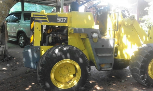 ขายรถตักล้อยาง KOMATSU 507 สภาพสวยใช้งานใด้เลย ขายรถตักล้อยาง KOMATSU 507 สภาพสวยใช้งานใด้เลย