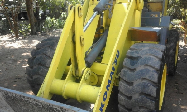 ขายรถตักล้อยาง KOMATSU 507 สภาพสวยใช้งานใด้เลย ขายรถตักล้อยาง KOMATSU 507 สภาพสวยใช้งานใด้เลย