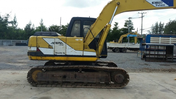 รถแบ็คโฮ SK120