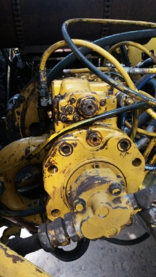 รถแบ็คโฮ SK120