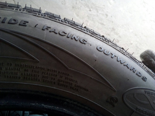 185/70R14 GOODYEAR ยางชุด 4 เส้น tel.081-427-3941 185/70R14 GOODYEAR ยางชุด 4 เส้น tel.081-427-3941