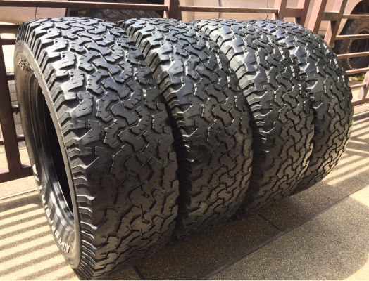 ยาง All BF Goodrich 275 65 18 กลางปี14 ดอกเยอะ พร้อมใช้งาน ราคาไม่แพง