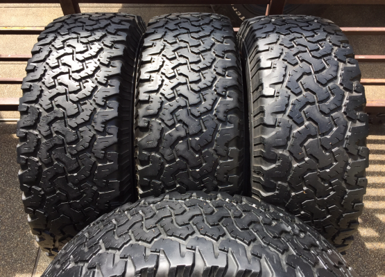 ยาง All BF Goodrich 275 65 18 กลางปี14 ดอกเยอะ พร้อมใช้งาน ราคาไม่แพง