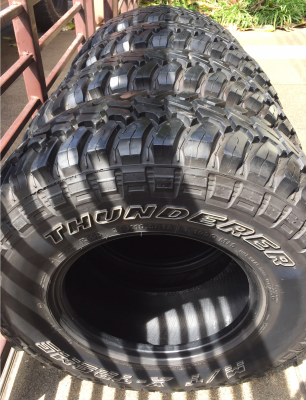 ยาง Mud Thunderer 31 10.5 R15 ปี12 ดอกเยอะ ไม่มีปะ ราคาไม่แพง