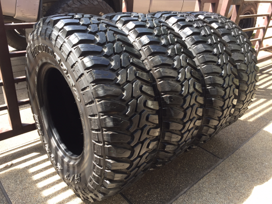 ยาง Mud Thunderer 31 10.5 R15 ปี12 ดอกเยอะ ไม่มีปะ ราคาไม่แพง