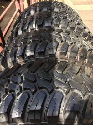 ยาง Mud Thunderer 31 10.5 R15 ปี12 ดอกเยอะ ไม่มีปะ ราคาไม่แพง