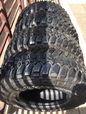 ยาง Mud Thunderer 31 10.5 R15 ปี12 ดอกเยอะ ไม่มีปะ ราคาไม่แพง