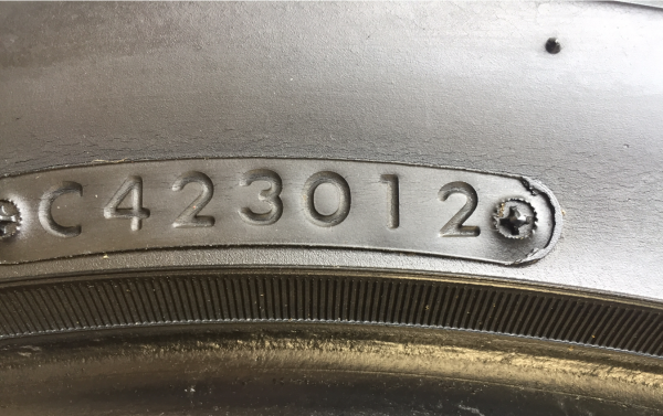 ยาง Nitto 420s 285 50 20 ปลายปี12 ดอกเต็ม ไม่มีปะ ราคาไม่แพง