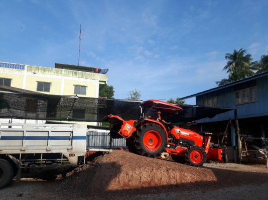 ปัญญาแทรคเตอร์..จัดมาให้ครับ ด่วน!!!คูโบต้า L4708พร้อมใบมีดคานล่างFD185พร้อมโรตาลี่RX182 ยางใหม่4เส้น สภาพพร้อมใช้ จัดส่ง อศรีสำโรง จ.สุโขทัย