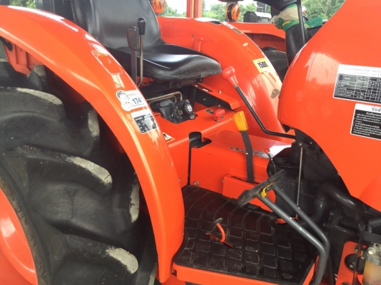 ขายรถไถคูโบต้าL3608SPพร้อมดันหน้าผาน5ตราช้าง รถสภาพสวยคับ เล่มทะเบียนพร้อมโอนคับ