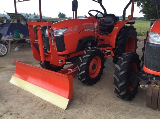 ขายรถไถคูโบต้าL3608SPพร้อมดันหน้าผาน5ตราช้าง รถสภาพสวยคับ เล่มทะเบียนพร้อมโอนคับ