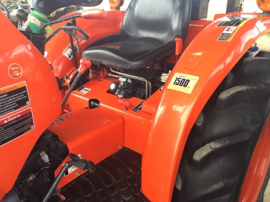 ขายรถไถคูโบต้าL3608SPพร้อมดันหน้าผาน5ตราช้าง รถสภาพสวยคับ เล่มทะเบียนพร้อมโอนคับ