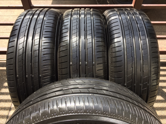 ยาง Yokohama 215 60 16 กลางปี15 ดอกเต็ม ไม่มีปะ ราคาไม่แพง