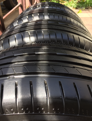 ยาง Yokohama 215 60 16 กลางปี15 ดอกเต็ม ไม่มีปะ ราคาไม่แพง