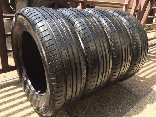 ยาง Yokohama 215 60 16 กลางปี15 ดอกเต็ม ไม่มีปะ ราคาไม่แพง