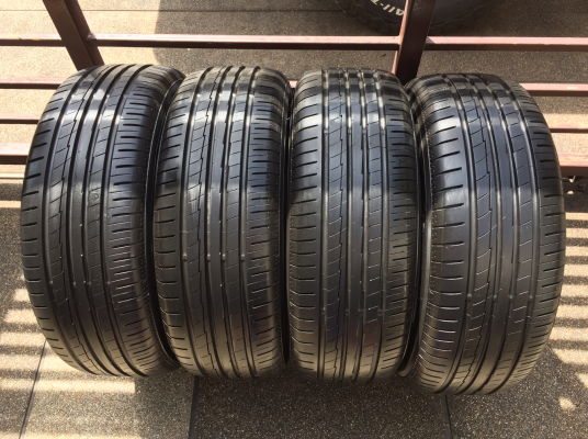 ยาง Yokohama 215 60 16 กลางปี15 ดอกเต็ม ไม่มีปะ ราคาไม่แพง