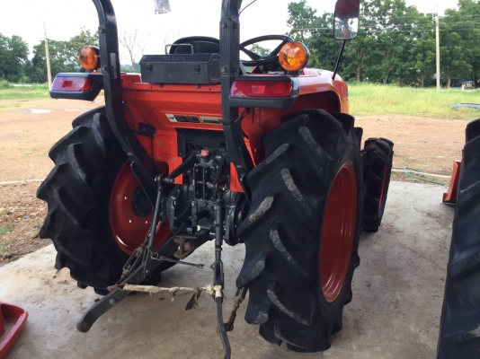 ขายรถไถคูโบต้าL3608spตัวเปล่าสภาพสวย สีเดิมๆจากโรงงานคับ