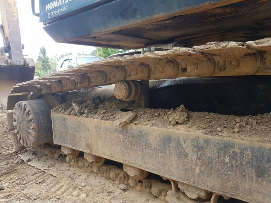 ขายรถแบคโฮ KOMATSU PC200-5 ระบบไฟเต็ม เอกสารเล่มทะเบียน ราคา 650000