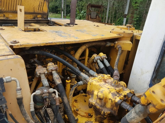ขายรถแบคโฮ KOMATSU PC200-5 ระบบไฟเต็ม เอกสารเล่มทะเบียน ราคา 650000