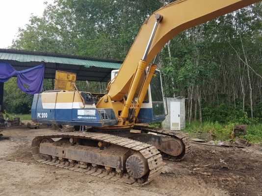 ขายรถแบคโฮ KOMATSU PC200-5 ระบบไฟเต็ม เอกสารเล่มทะเบียน ราคา 650000