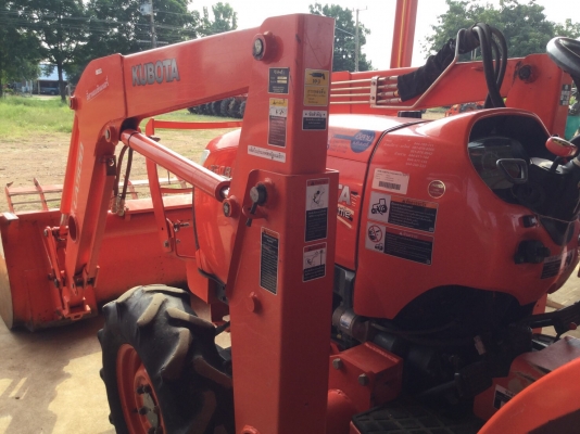 ขายรถไถคูโบต้าL3608Spพร้อมบุ้งกี๋LA508สภาพสวยสีเดิมจากโรงงานคับ