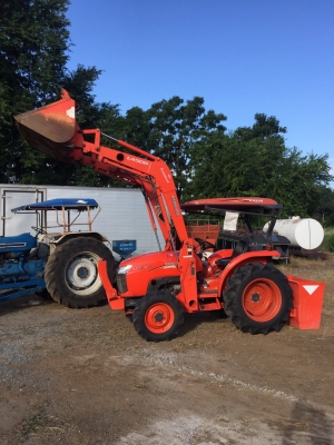 ขายรถไถคูโบต้าL3608Spพร้อมบุ้งกี๋LA508สภาพสวยสีเดิมจากโรงงานคับ