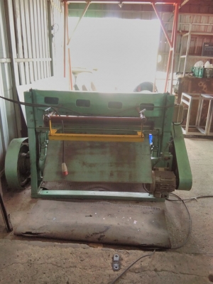 ขายกรรไกรตัดแผ่นเหล็ก4ฟุต ตัดหนา3มม. ระบบเดินเฟือง ราคาถูก