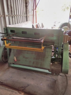 ขายกรรไกรตัดแผ่นเหล็ก4ฟุต ตัดหนา3มม. ระบบเดินเฟือง ราคาถูก