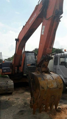 ขายรถแบคโฮ HITACHI ZX200-1 เอกสารเล่มทะเบียน ไมล์ 10400 ชม.ราคา 1200000