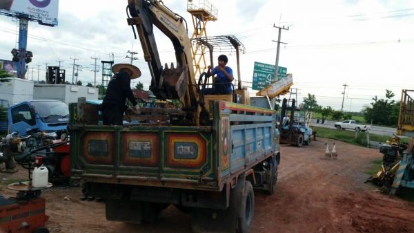 tractor-backhoe ขอบคุณลูกค้าราชบุรีมากครับ ที่มาอุดหนุนรถแบ็คโฮ สวยๆ ของเรา และวิ๊นซ์ไปใช้งาน tractor-backhoe ขอบคุณลูกค้าราชบุรีมากครับ ที่มาอุดหนุนรถแบ็คโฮ สวยๆ ของเรา และวิ๊นซ์ไปใช้งาน